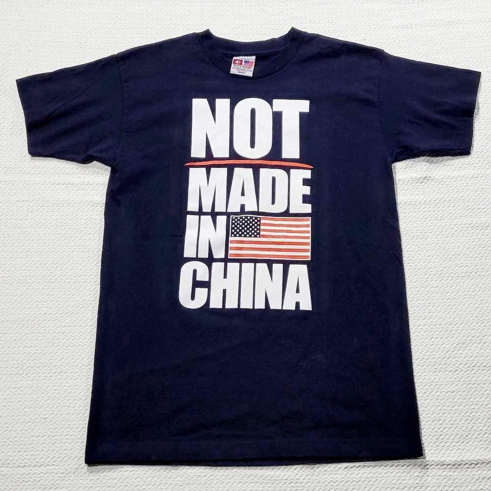 Vintage 90's Bayside "Not Made in China" Graphic Print Mens Tee size Medium